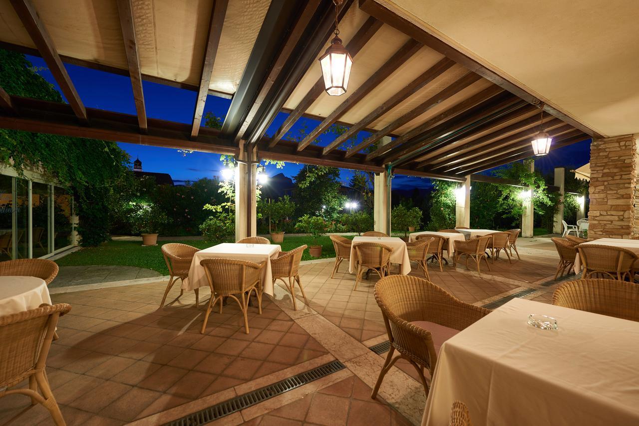 Hotel Belvedere Torri Del Benaco Exterior foto